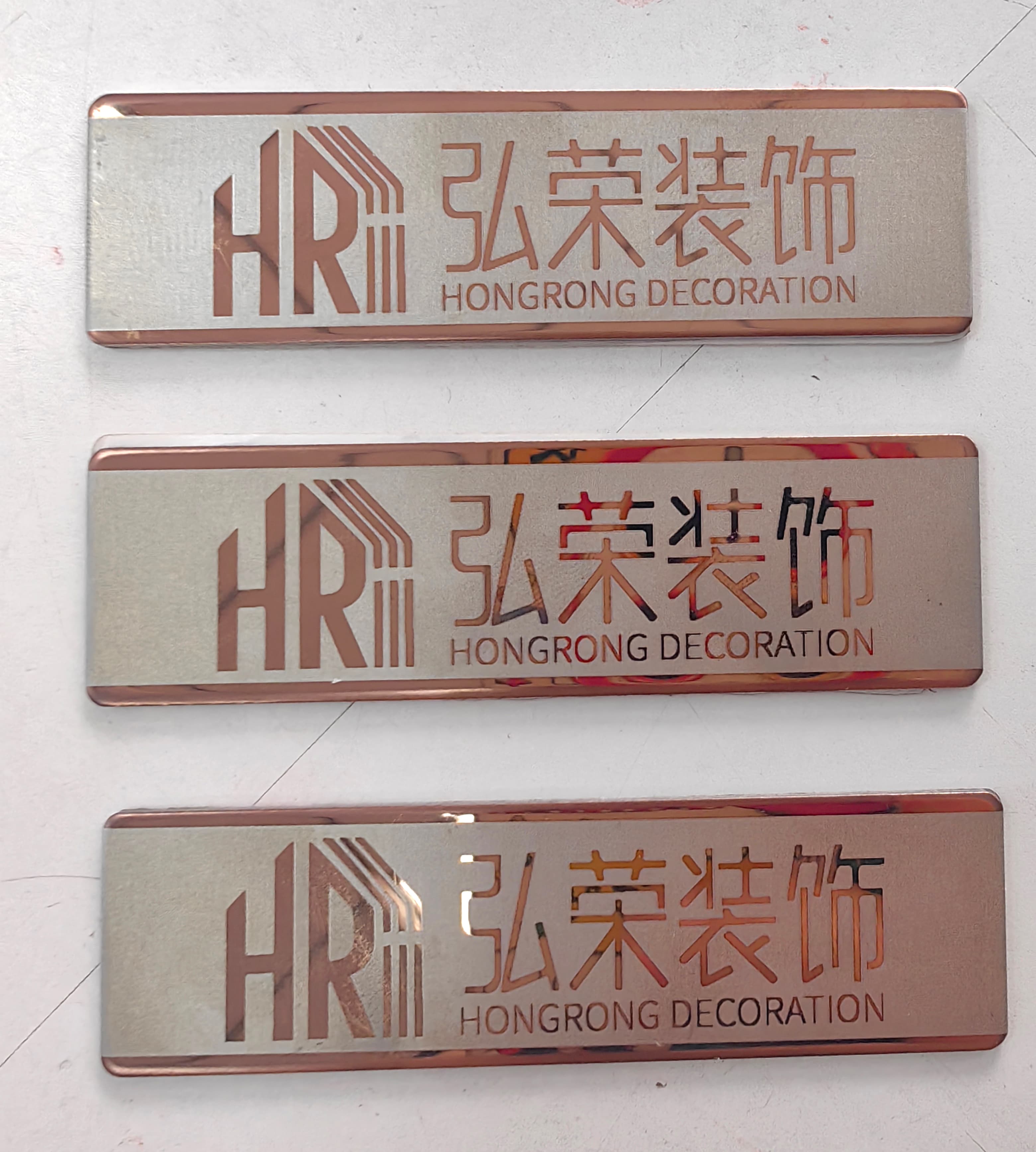 玫瑰金金属胸牌 案例图片 2